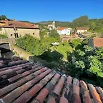 Casona Historica Del S Xvii En Novales