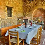 Holiday home Casona Historica Del S Xvii En Novales