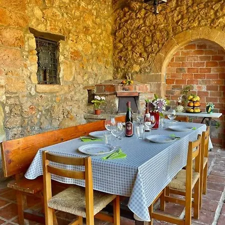 Nyaraló Casona Historica Del S Xvii En Novales