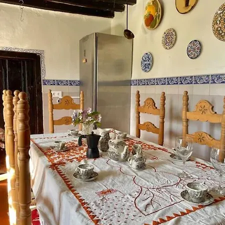 Nyaraló Casona Historica Del S Xvii En Novales