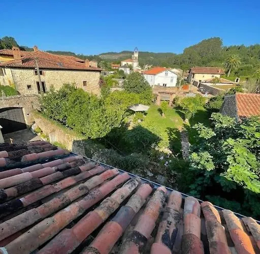 Casona Historica Del S Xvii En Novales