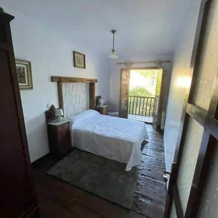 Nyaraló Casona Historica Del S Xvii En Novales