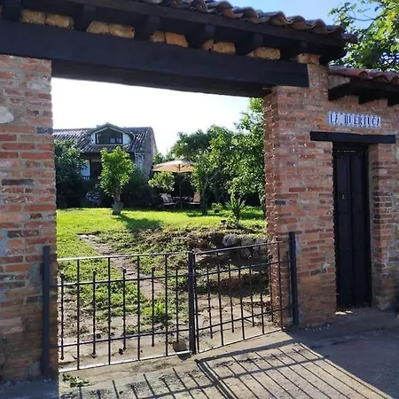 Casona Historica Del S Xvii En Feriehus Novales