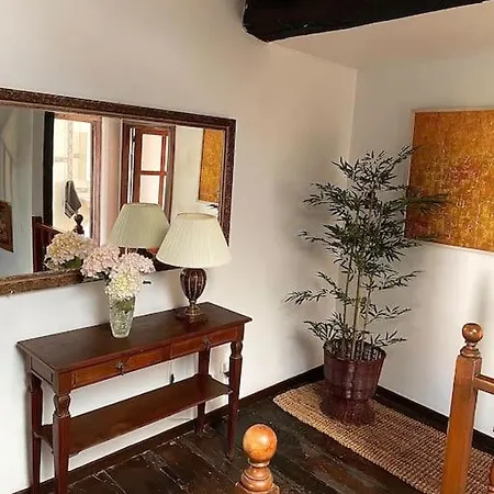 Casona Historica Del S Xvii En 诺瓦莱斯