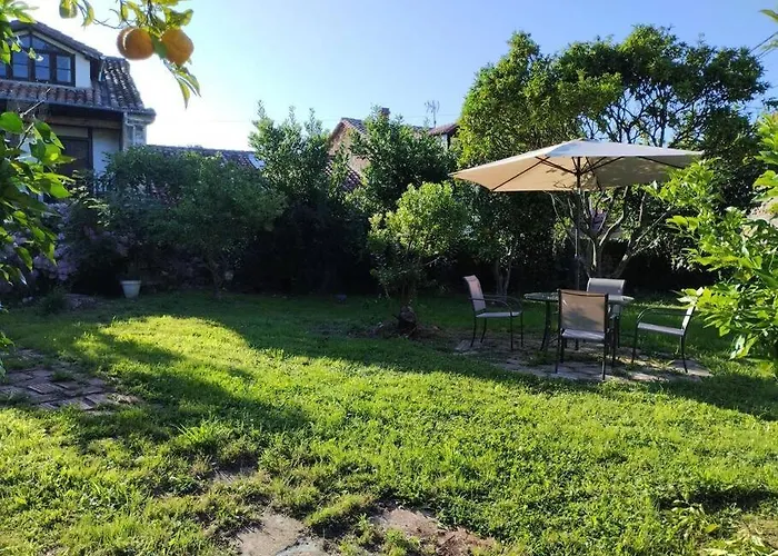 Casona Historica Del S Xvii En Novales